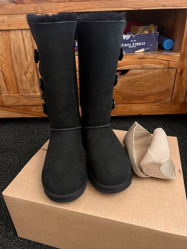 Ugg bailey button triplet - bailey,