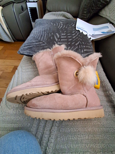 Ugg bailey button - ugg, suede
