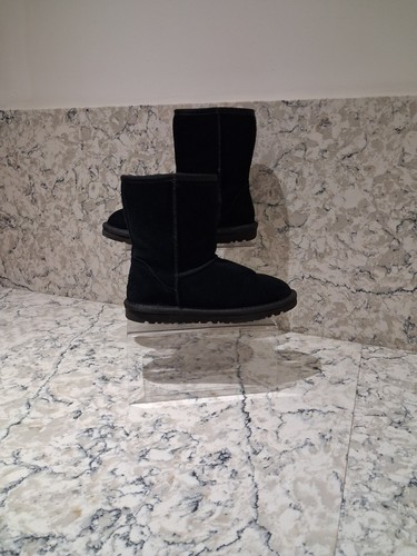 Ugg boots excellent - ugg,